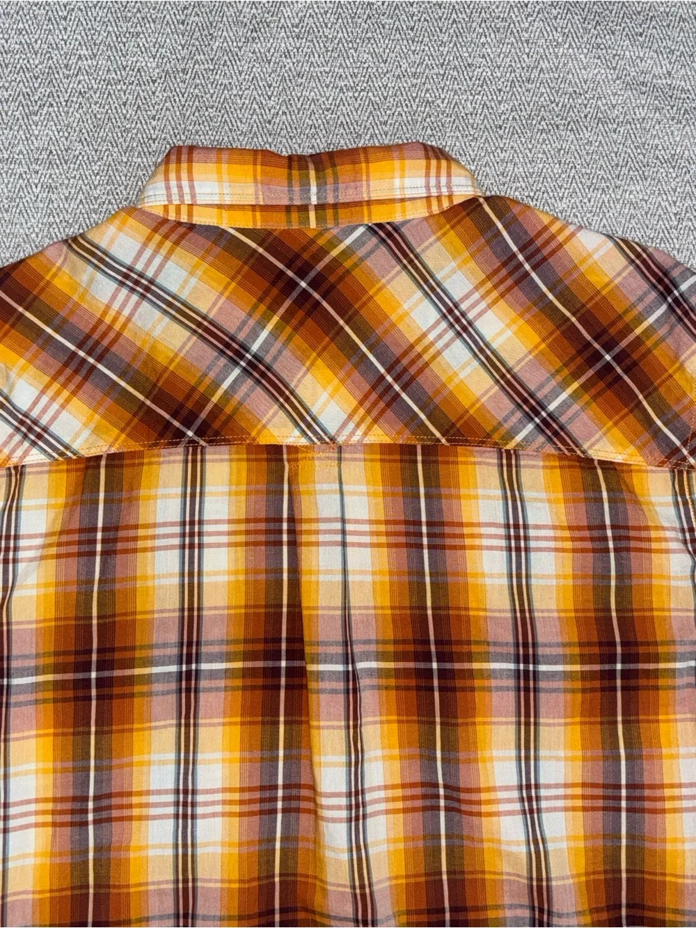 The North Face orange brown plaid short sleeve button down shirt size Large